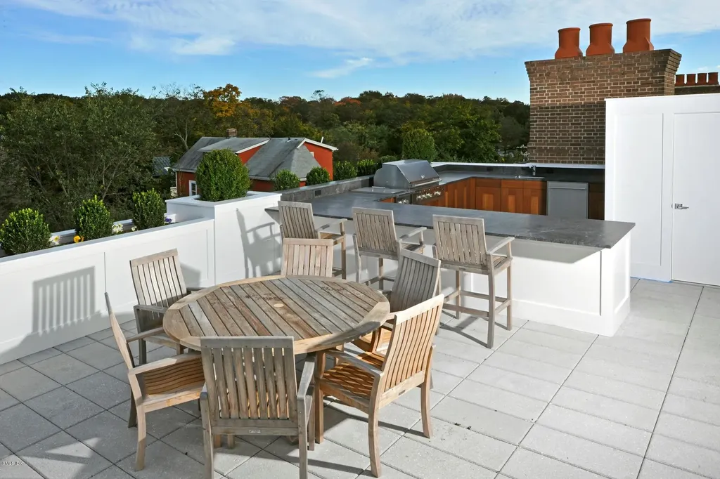 559 Steamboat Road Greenwich CT 06830