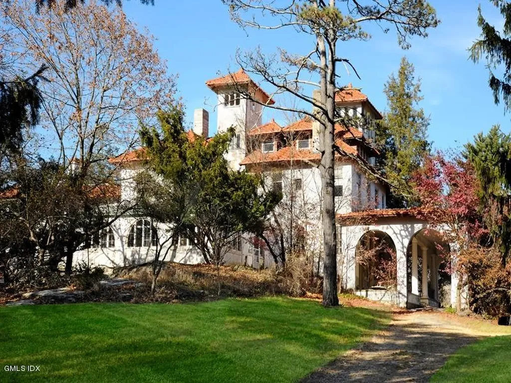 269 Palmer Hill Road Old Greenwich CT 06870
