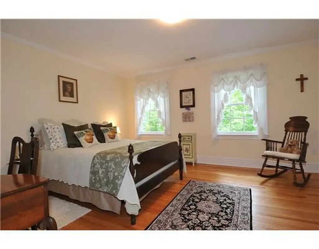 Cos Cob CT 06807