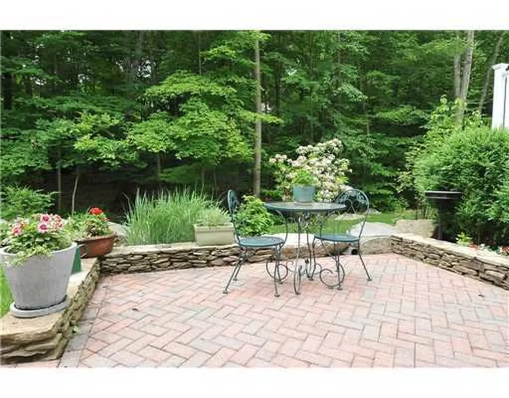 Cos Cob CT 06807