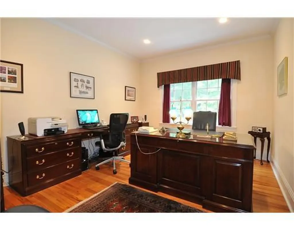 Cos Cob CT 06807