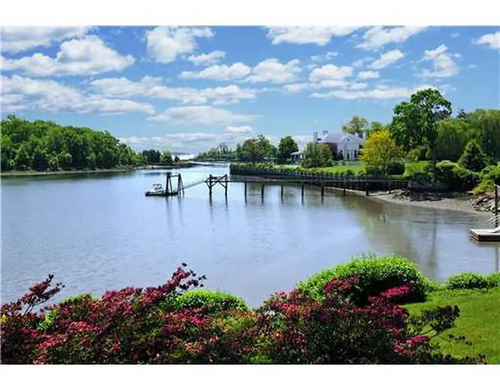60 Oneida Drive Greenwich CT 06830