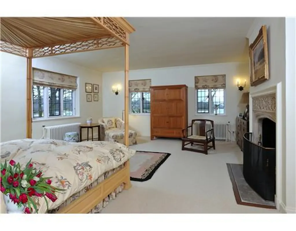 60 Oneida Drive Greenwich CT 06830