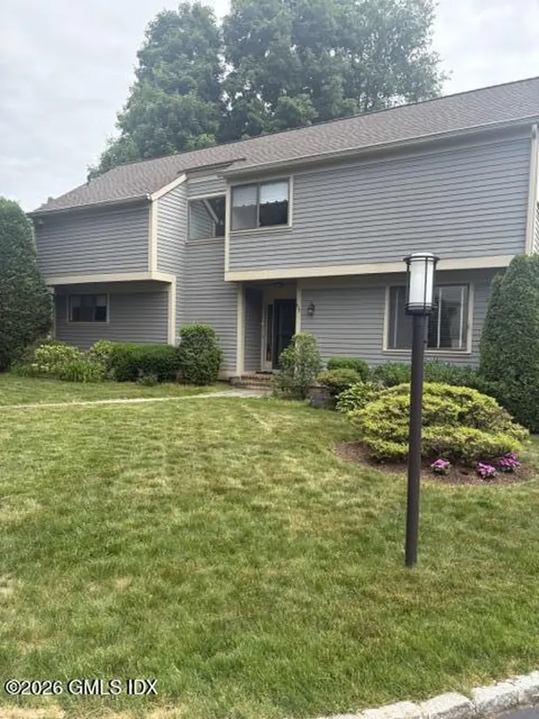 507 W Lyon Farm Drive Greenwich CT 06831