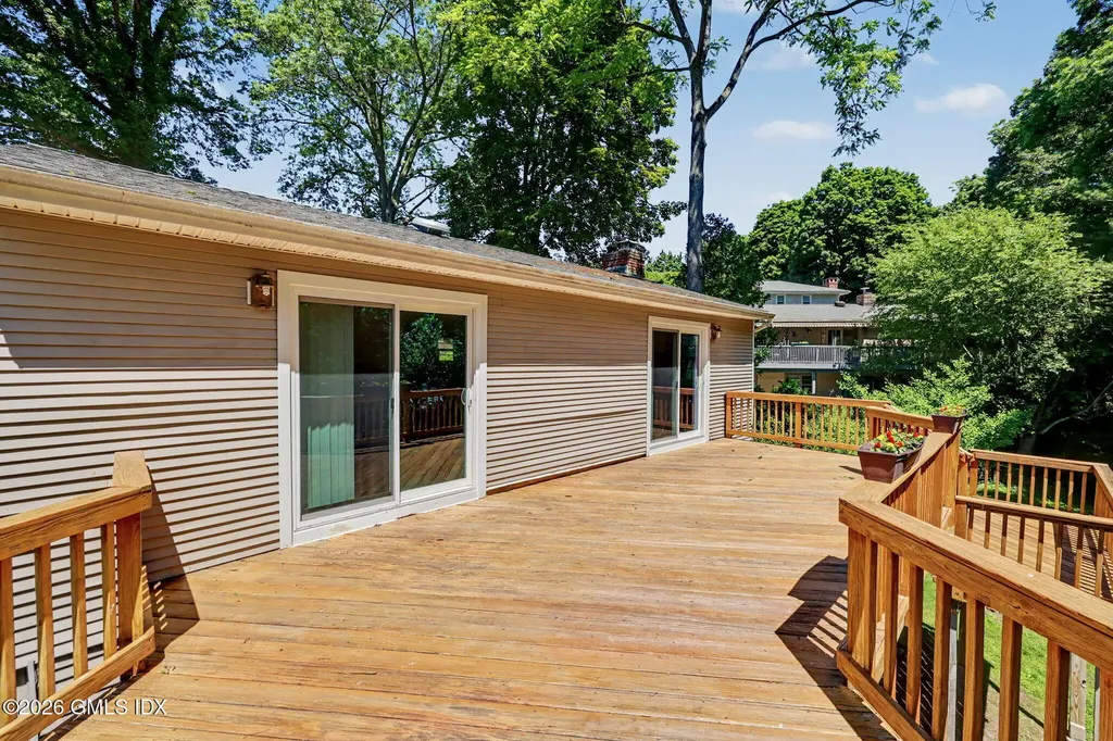 22 Nedley Lane Greenwich CT 06831