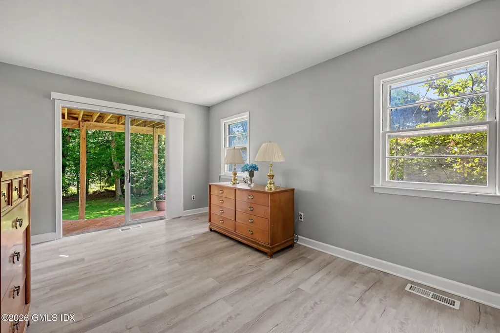 22 Nedley Lane Greenwich CT 06831