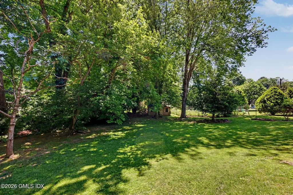 22 Nedley Lane Greenwich CT 06831