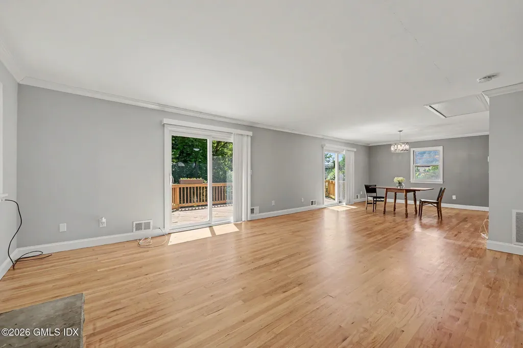 22 Nedley Lane Greenwich CT 06831