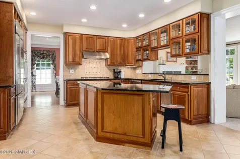5 Highview Avenue Old Greenwich CT 06870