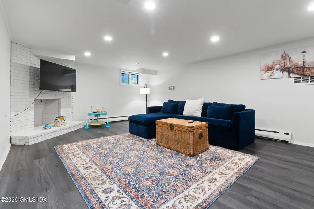 9 Deluca Drive Cos Cob CT 06807