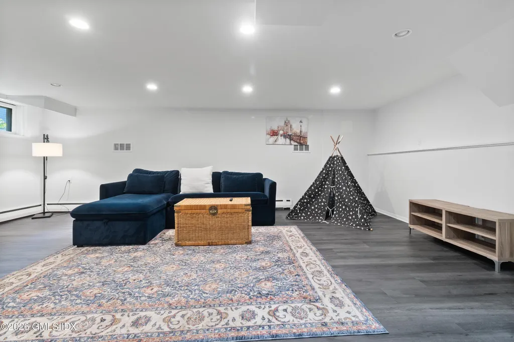9 Deluca Drive Cos Cob CT 06807