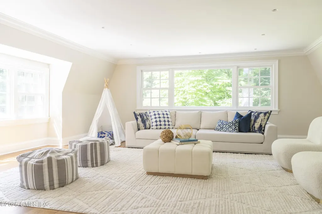 9 Paddock Drive Greenwich CT 06831