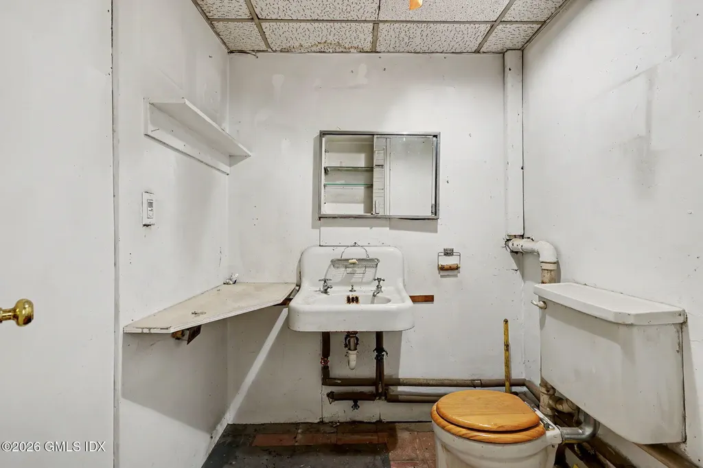 10 Beech Street Greenwich CT 06830