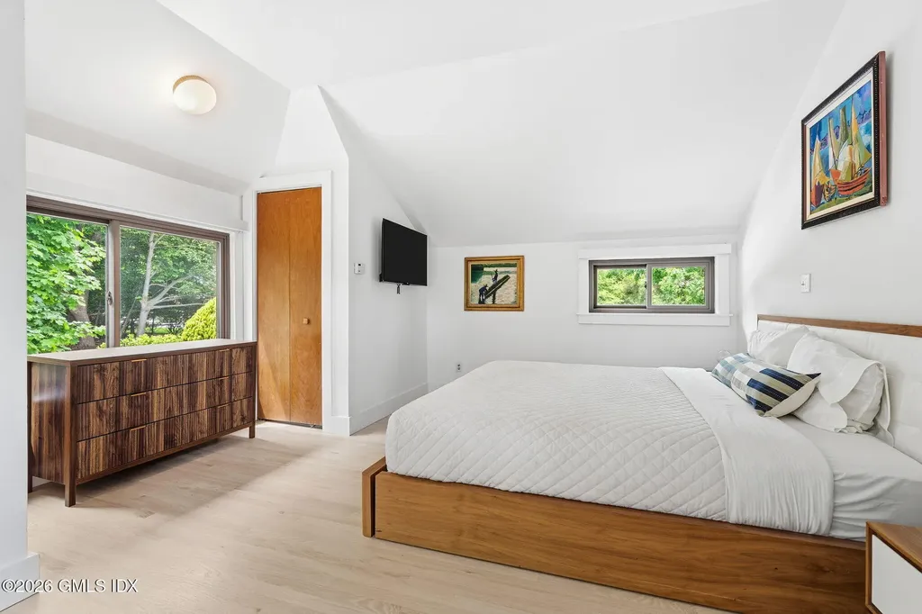 64 Wallacks Drive Stamford CT 06902