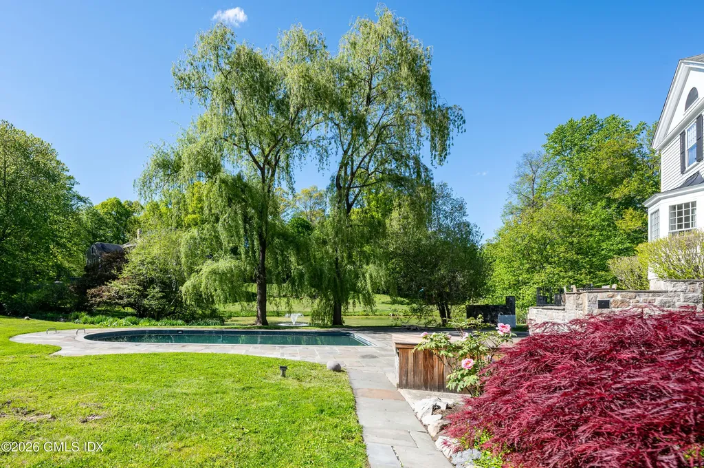 64 Wallacks Drive Stamford CT 06902