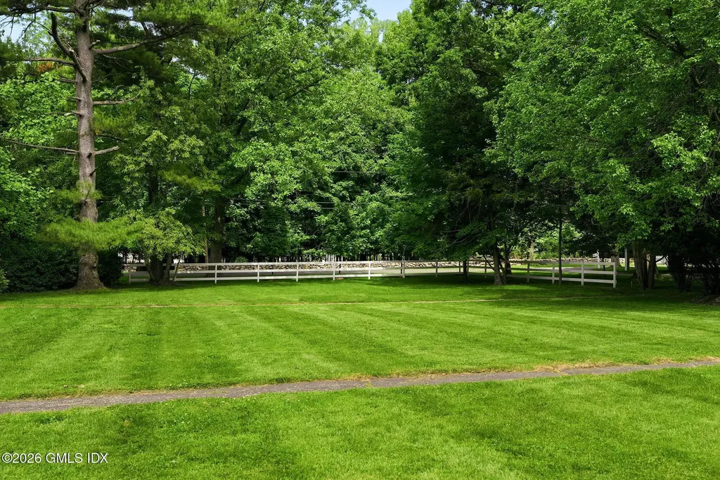 64 Wallacks Drive Stamford CT 06902