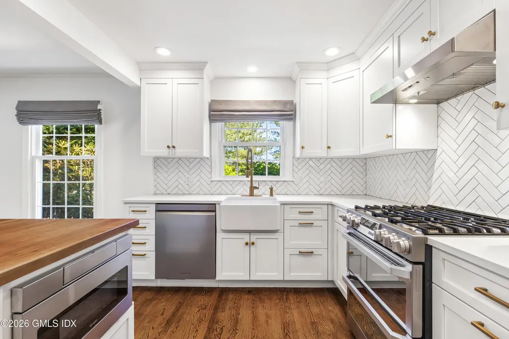 14 Greenwich Hills Drive Greenwich CT 06831