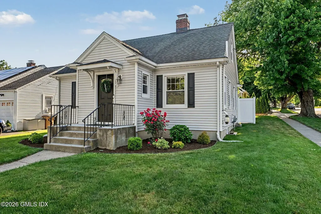 158 Courtland Hill Street Stamford CT 06906