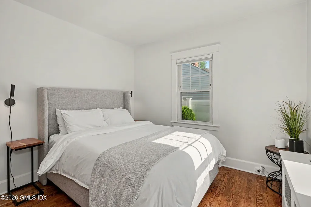 158 Courtland Hill Street Stamford CT 06906