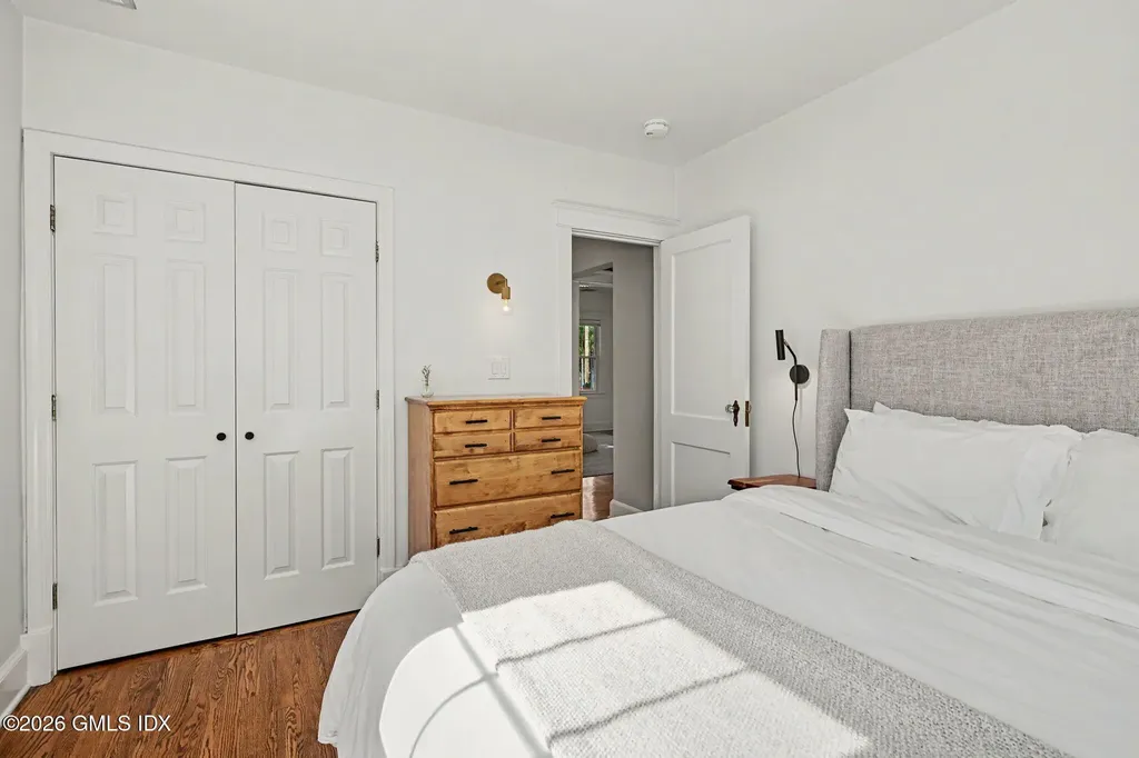 158 Courtland Hill Street Stamford CT 06906