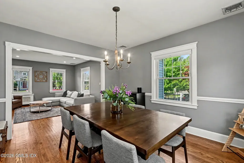 158 Courtland Hill Street Stamford CT 06906