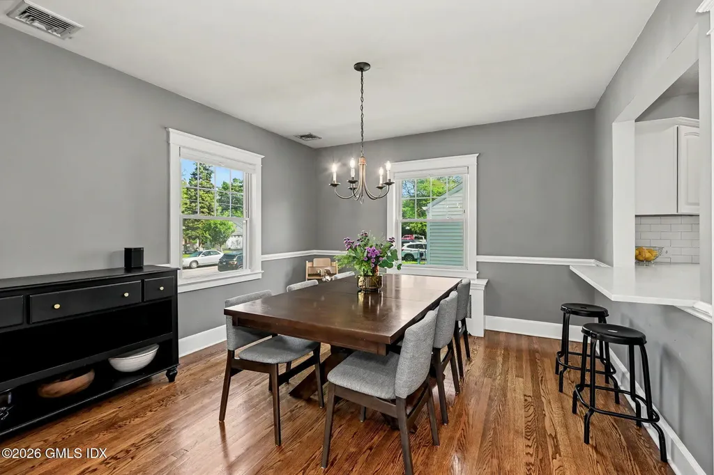 158 Courtland Hill Street Stamford CT 06906