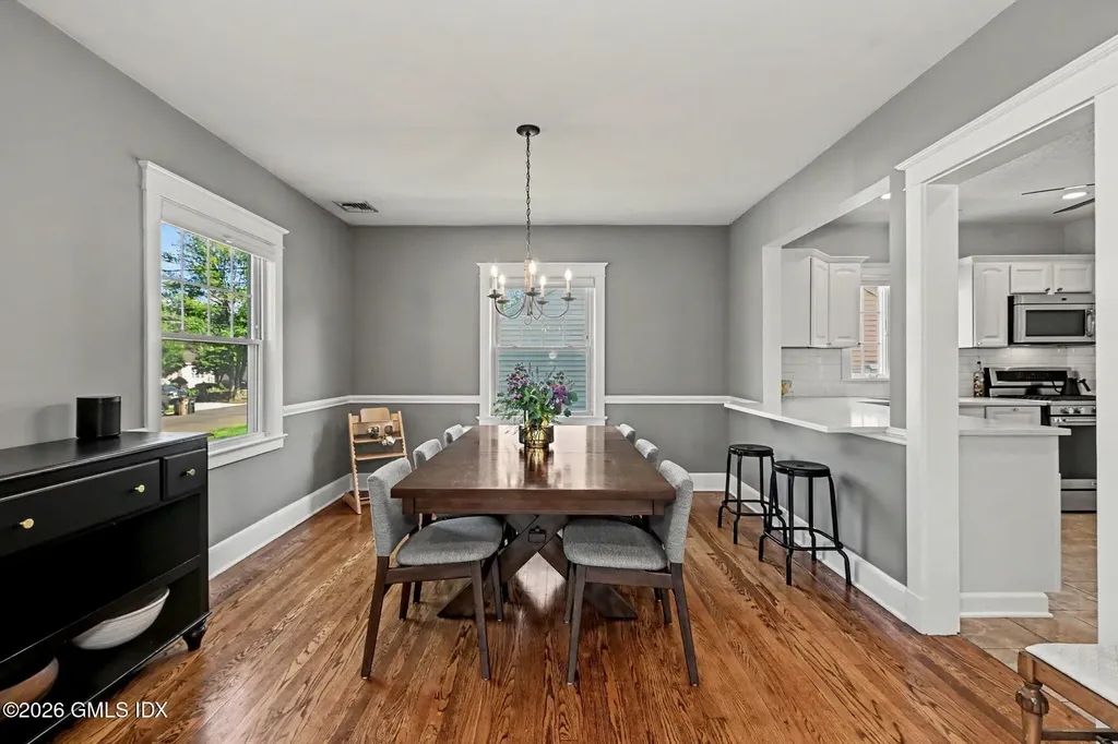 158 Courtland Hill Street Stamford CT 06906