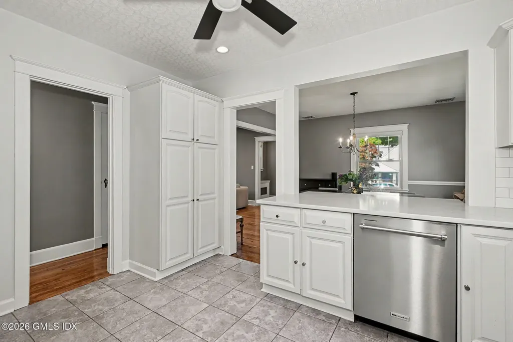 158 Courtland Hill Street Stamford CT 06906