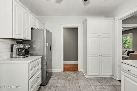158 Courtland Hill Street Stamford CT 06906