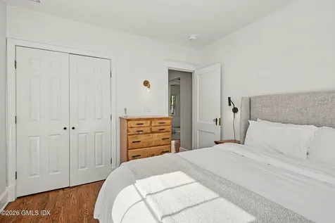158 Courtland Hill Street Stamford CT 06906