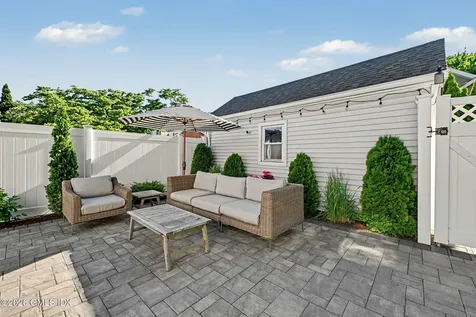 158 Courtland Hill Street Stamford CT 06906