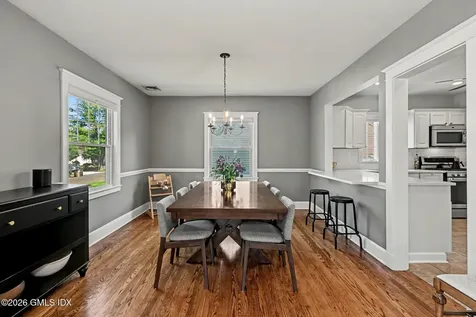 158 Courtland Hill Street Stamford CT 06906