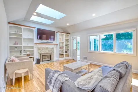 25 Weston Hill Road Riverside CT 06878