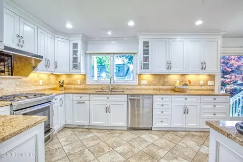 25 Weston Hill Road Riverside CT 06878