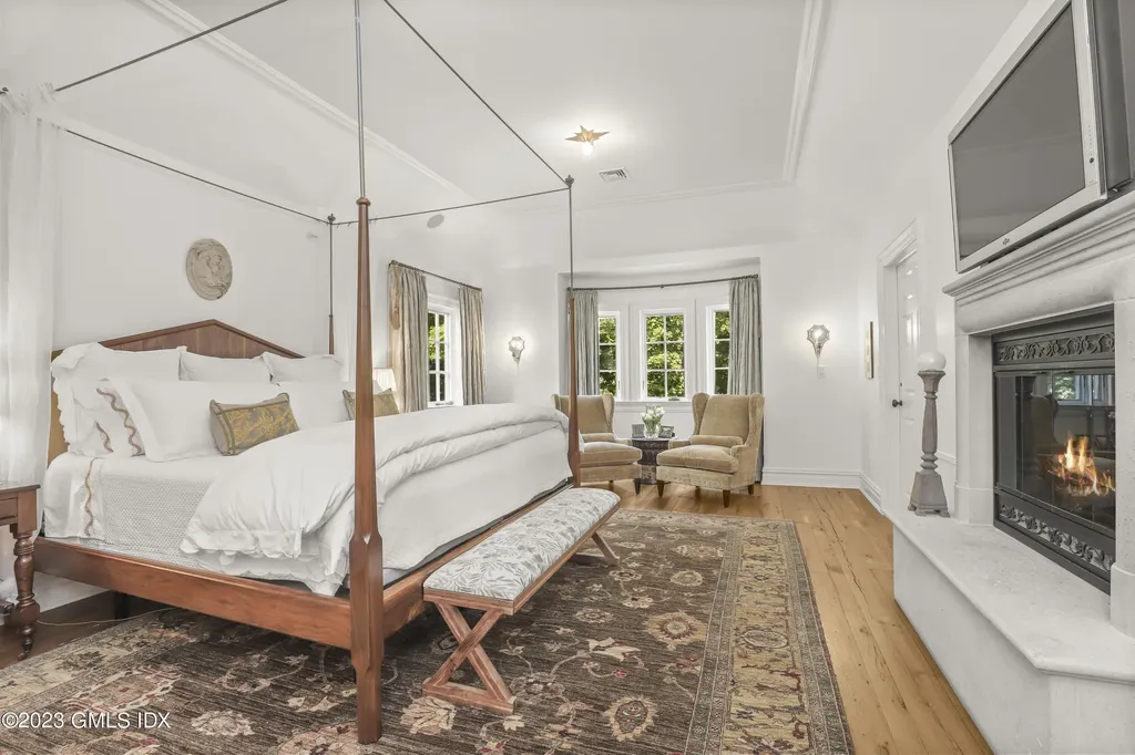 27 Locust Road Greenwich CT 06831