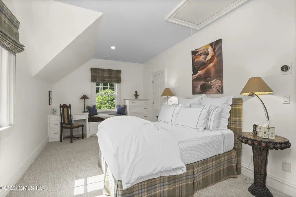 27 Locust Road Greenwich CT 06831