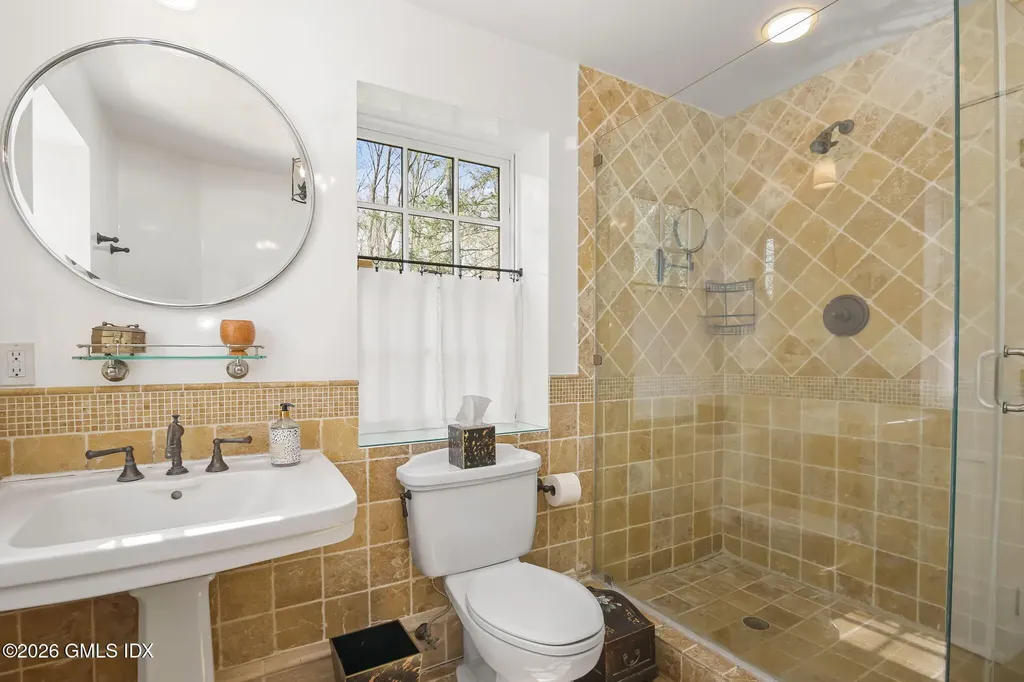 27 Locust Road Greenwich CT 06831