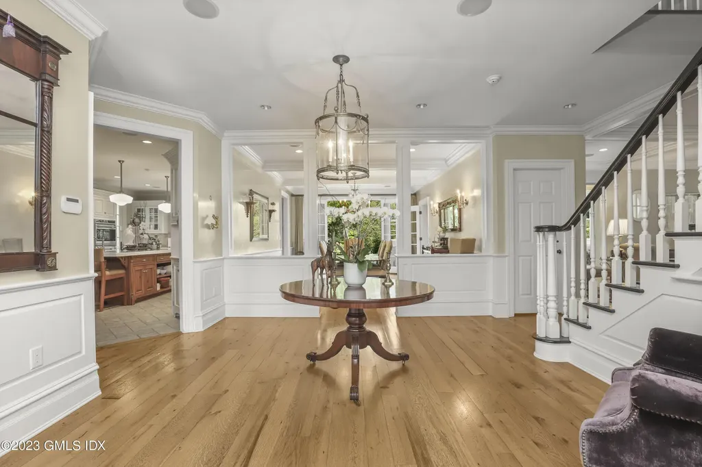 27 Locust Road Greenwich CT 06831