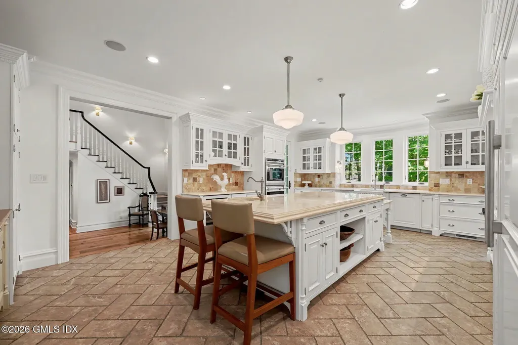 27 Locust Road Greenwich CT 06831