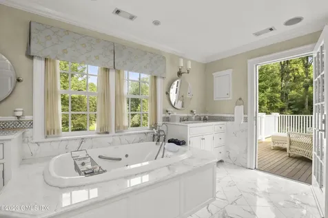 27 Locust Road Greenwich CT 06831