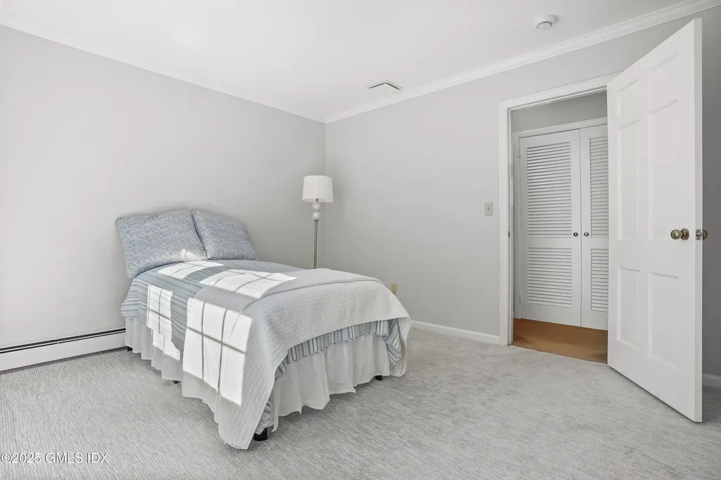 208 Thornridge Drive Stamford CT 06903