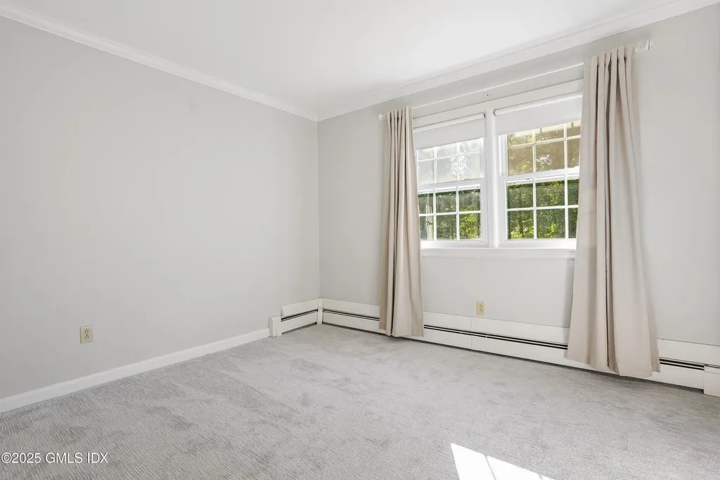 208 Thornridge Drive Stamford CT 06903