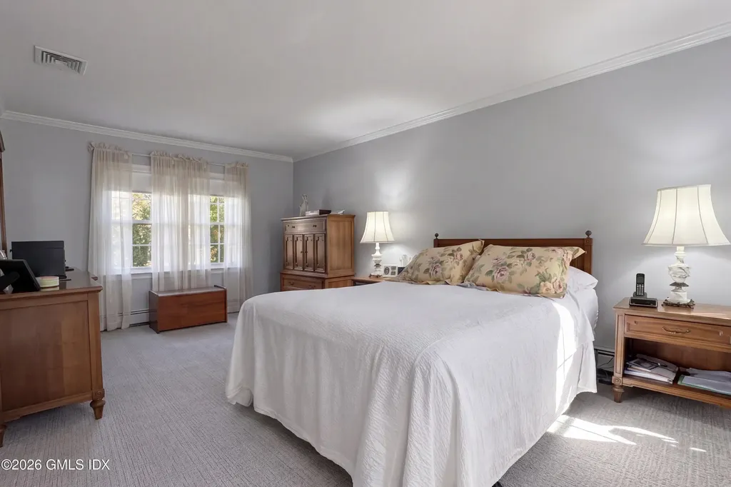 208 Thornridge Drive Stamford CT 06903