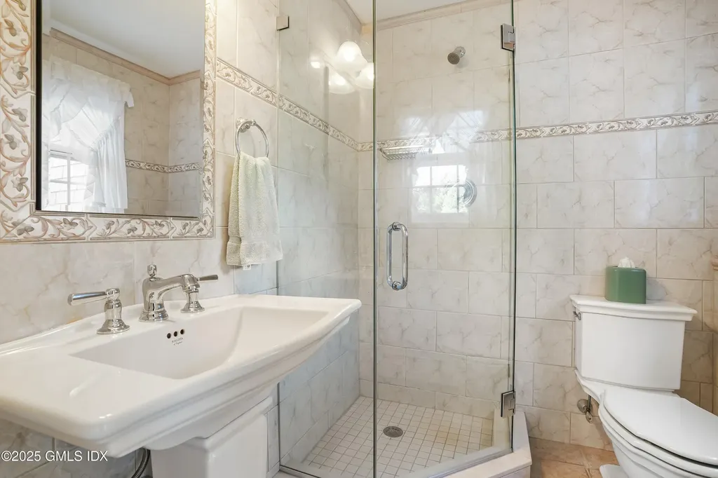 208 Thornridge Drive Stamford CT 06903