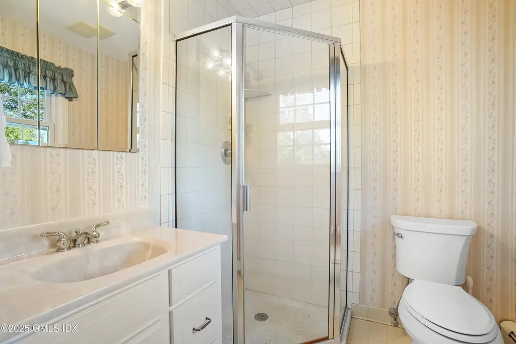 208 Thornridge Drive Stamford CT 06903