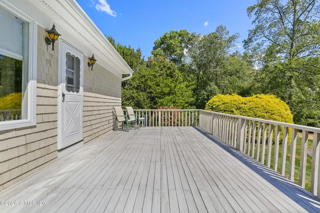 208 Thornridge Drive Stamford CT 06903