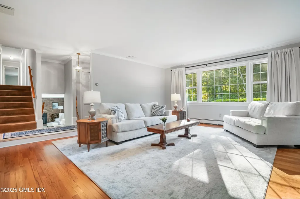 208 Thornridge Drive Stamford CT 06903
