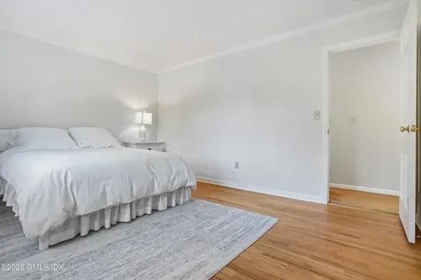 208 Thornridge Drive Stamford CT 06903