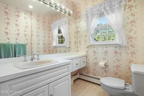 208 Thornridge Drive Stamford CT 06903