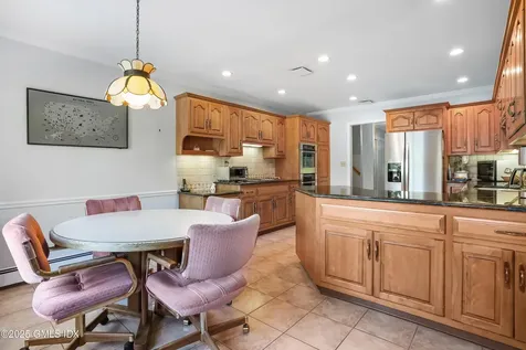 208 Thornridge Drive Stamford CT 06903